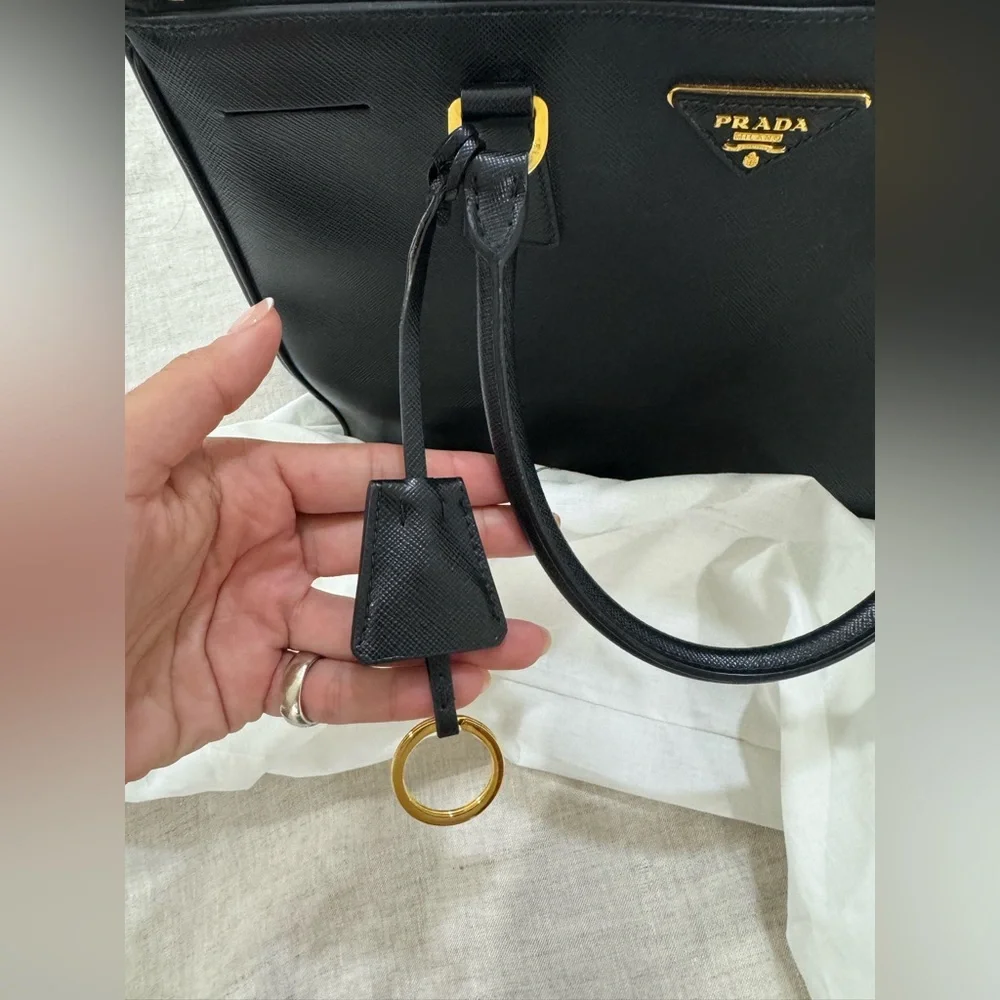 Prada black purse - Picture 6 of 15